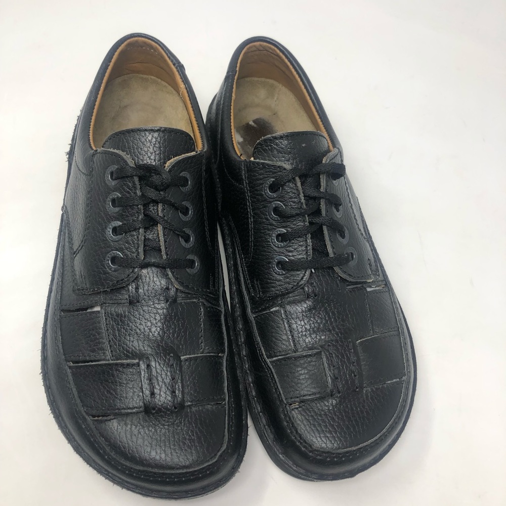 Classic Black Leather Women's Shoes